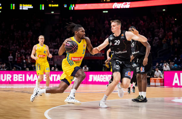 他展现了强 他展现了强