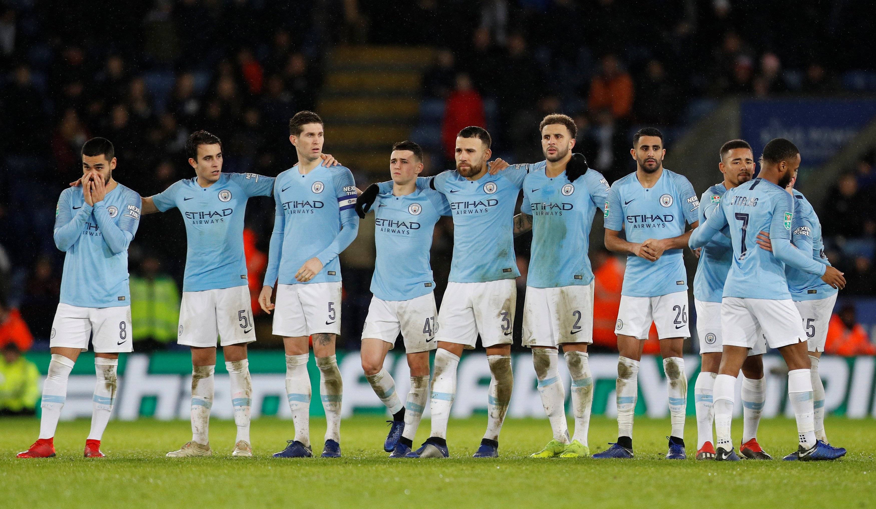 雄服装登场 雄服装登场