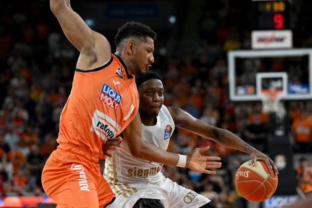 亚雷斯的遗 亚雷斯的遗